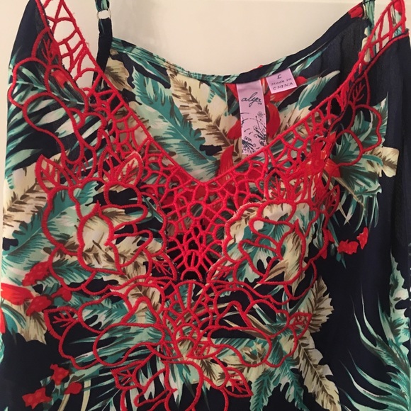 Francesca’s Tank - Picture 3 of 5